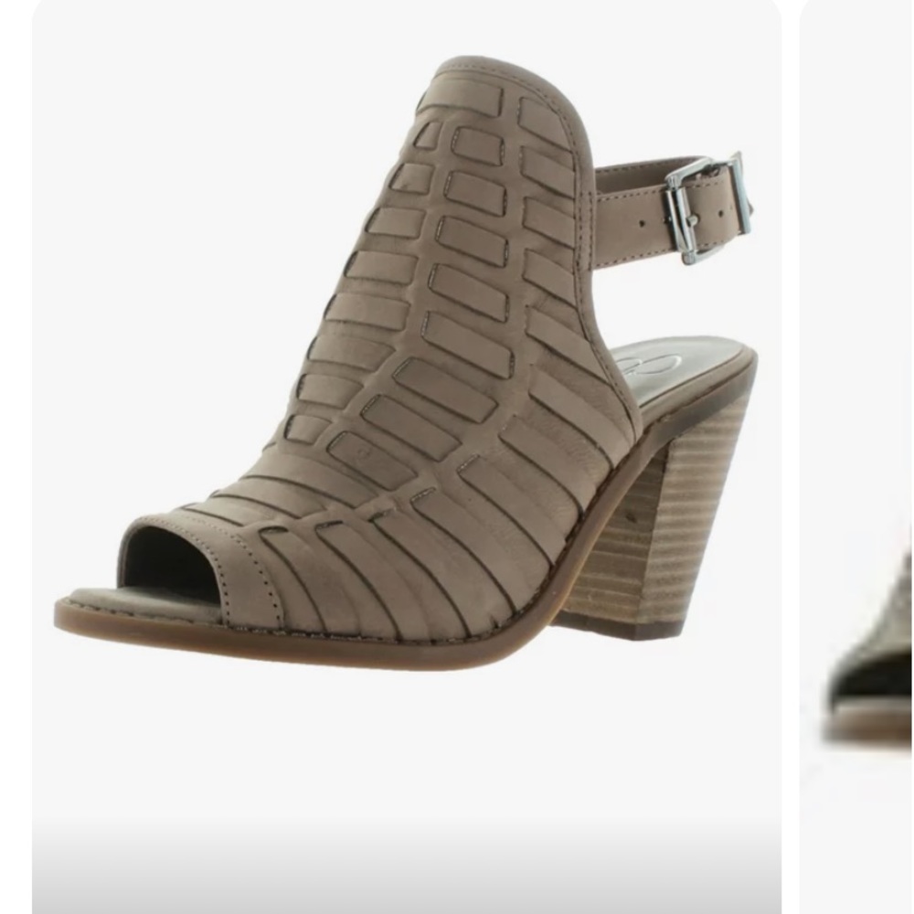 Jessica Simpson Celine’s Open-Toe Slingback